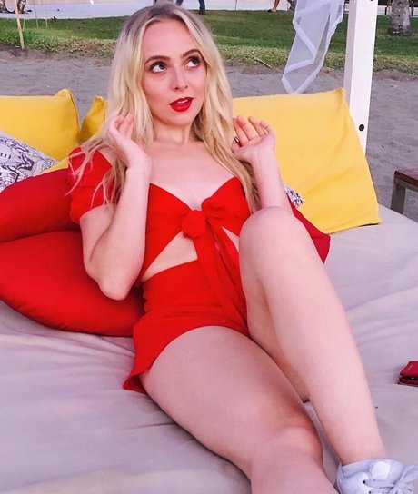 Madilyn Bailey exclusive pornstar gallery