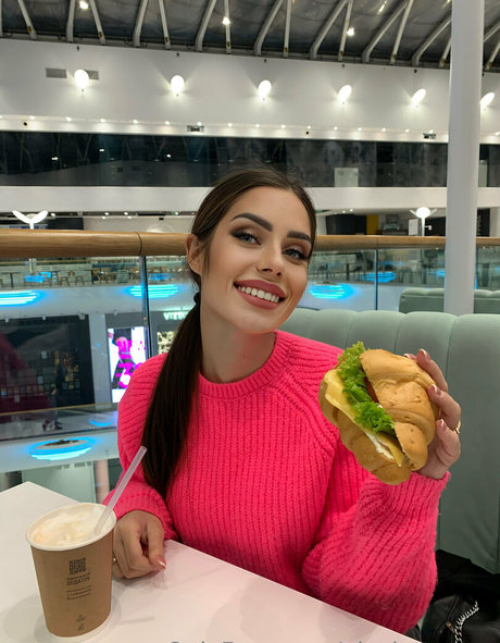 Nicoletta top nude model img