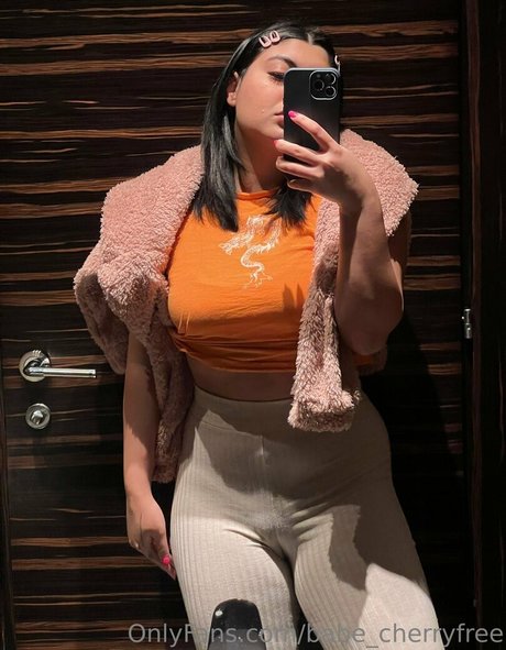 babe cherryfree Quick model image