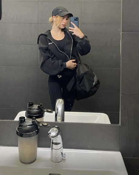 fab ienne0805 pornstar perfect img