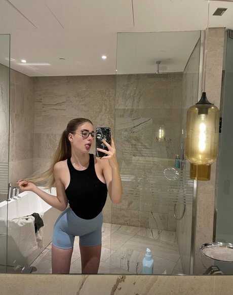 fab ienne0805 pornstar pictures