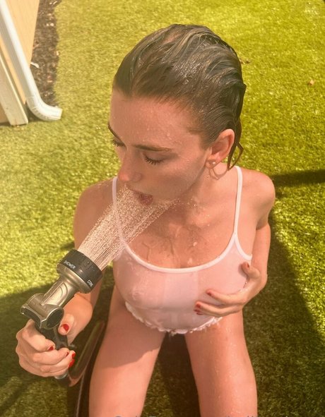 Halli Lover model hot img