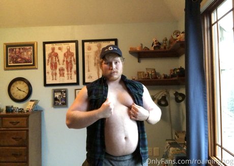 roaminghog nude model galleries