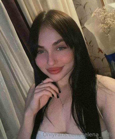 selena mills free model pictures