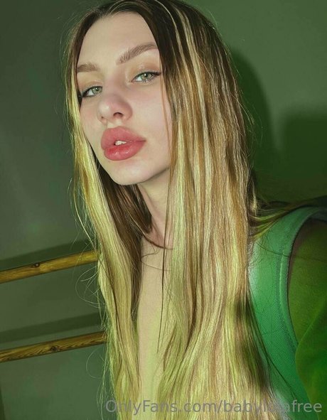 babylolafree high quality model pic