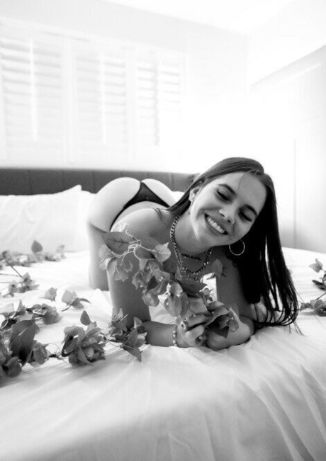 psychedelic kitty naked actress photo