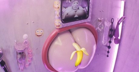 perwooparfree model sexy pics