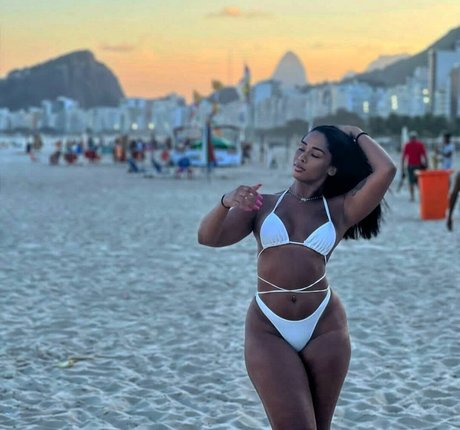 Thaynunes xxx model pics