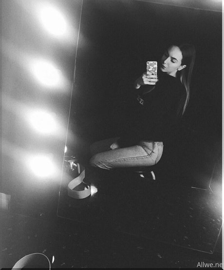 allwene free model perfect img