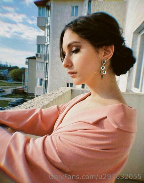 lovelylollyhehe model free img