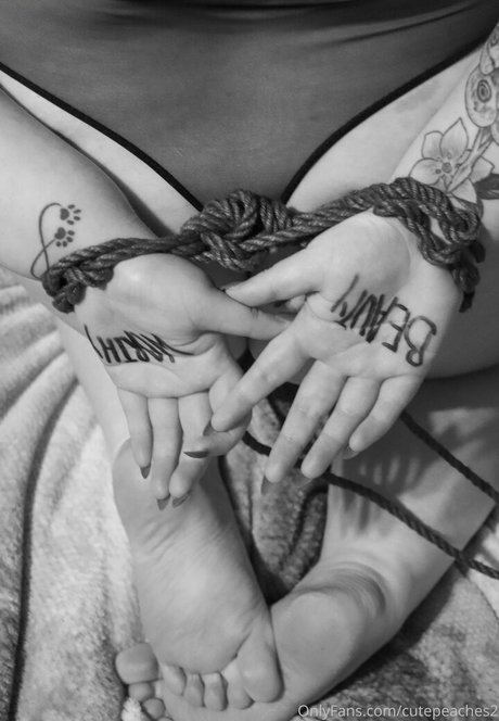 cutepeaches2 star hd img