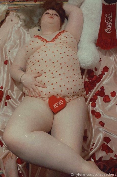 cutepeaches2 pornstar erotic gallery