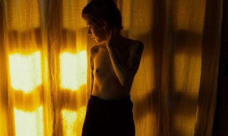 Ann Cid hot star img