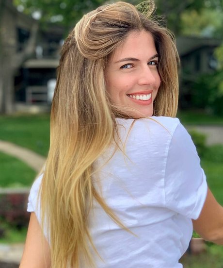 Stephanie Cayo Quick model image