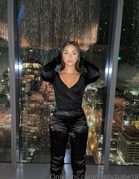 exoticbabe18 pornstar sexy photo