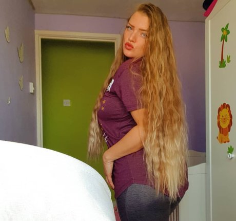 Bonnie Roberts star sex image