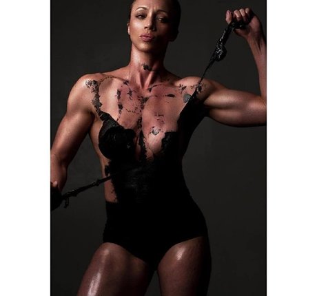 fiercelyfitrose star hot img