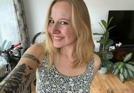 bisexual male onlyfans hd photos