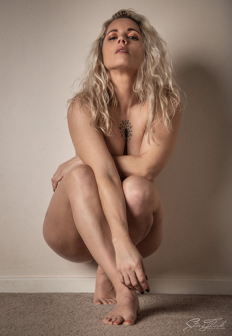 Sarah Burdy free star gallery