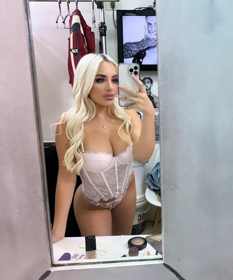 Milagros D Angelo model top picture