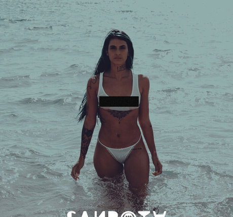 Camilla Leotta model nice gallery