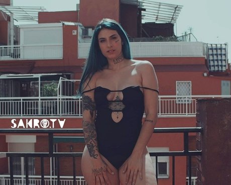 Camilla Leotta pretty pornstar galleries