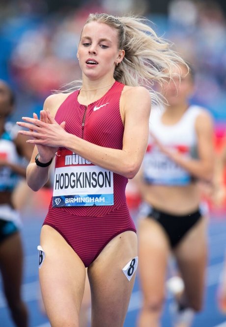 Keely Hodgkinson star erotic photo