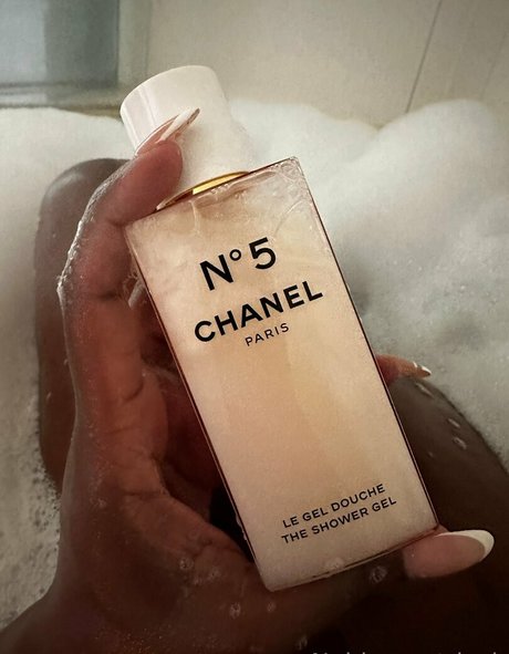 madam___caramel model hd pics