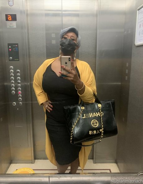 madam___caramel star erotic photos