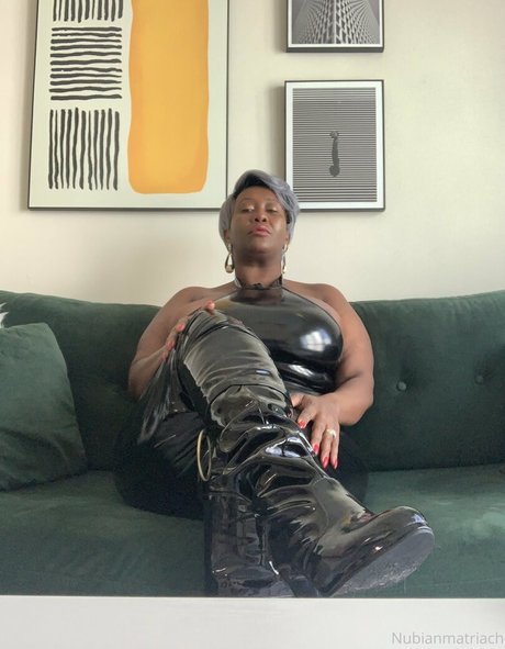 madam___caramel sex model galleries