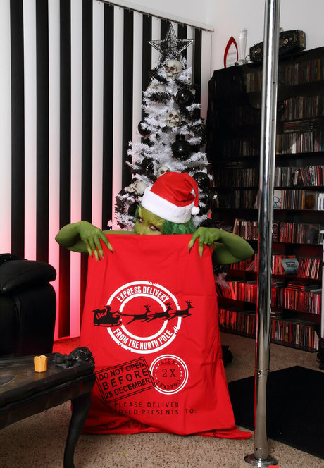 curvy girls onlyfans pornographic pic