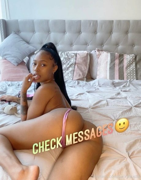 Lucky Hustla model porn pictures