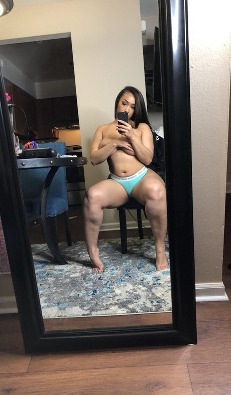 robynbanks art model image