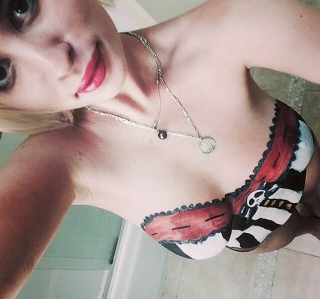 Uli Krown porn actress photo