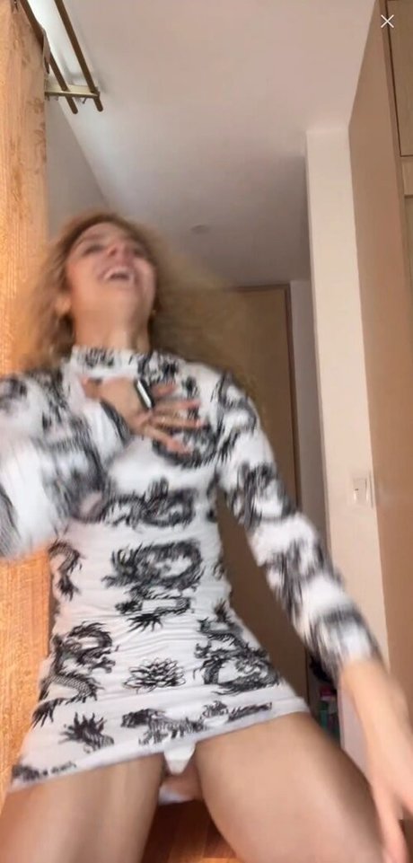 official miel xxx pornstar gallery