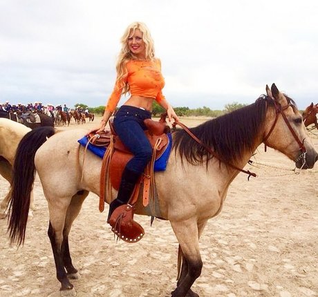 milf handjob onlyfans art porn images