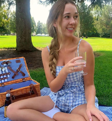 Kelsey Baile pornstar pretty photo