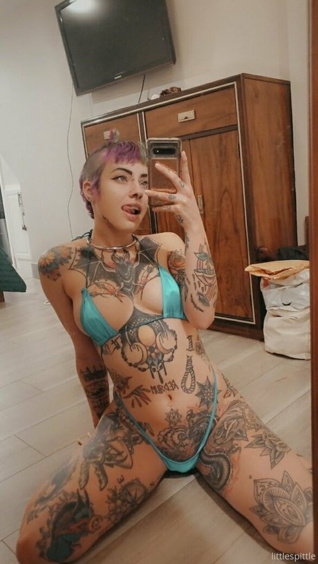 Little Spittle pornstar hot images