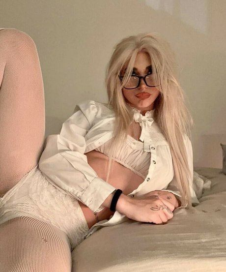 Kate Baum pretty model pic