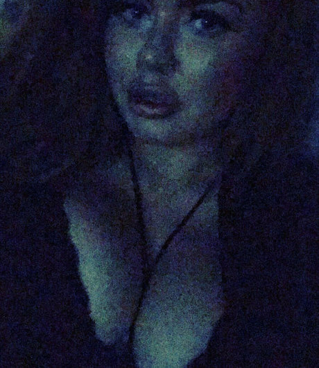 nellu crazy erotic model image