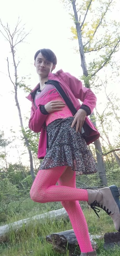 alicialiniquinn erotic model images