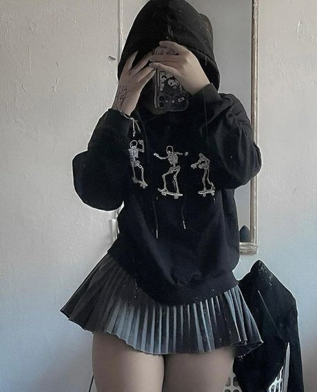 Slythye model free pics