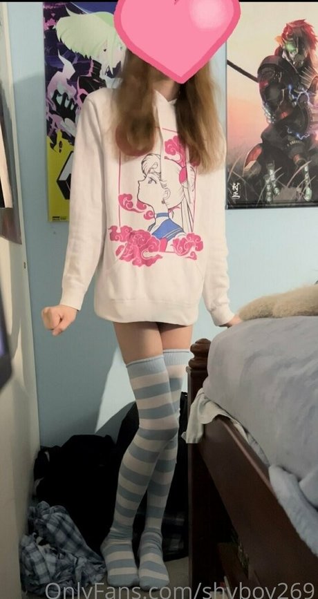 shyboy269 beautiful model img