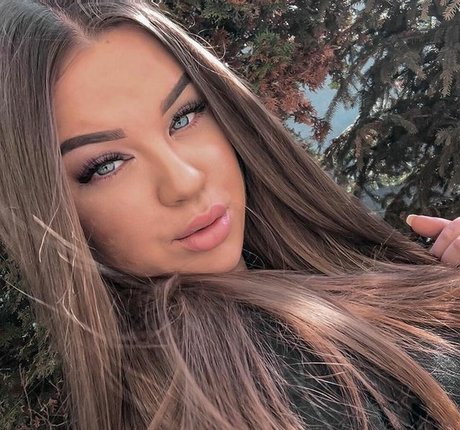 Skorka Kitti nude actress pic