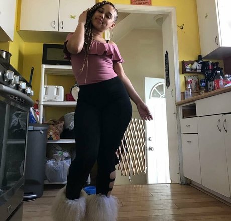 Lexus Monet pretty pornstar picture