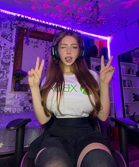 Eilse Deinsee star beautiful gallery