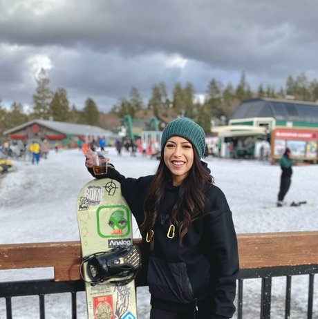 meghanelle model top photo