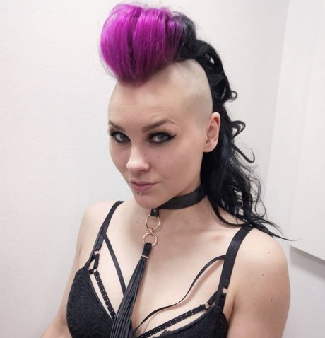 VMissyB pornstar exclusive pictures