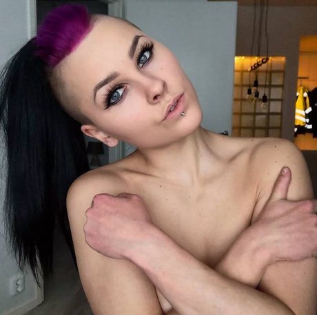 VMissyB best model photos