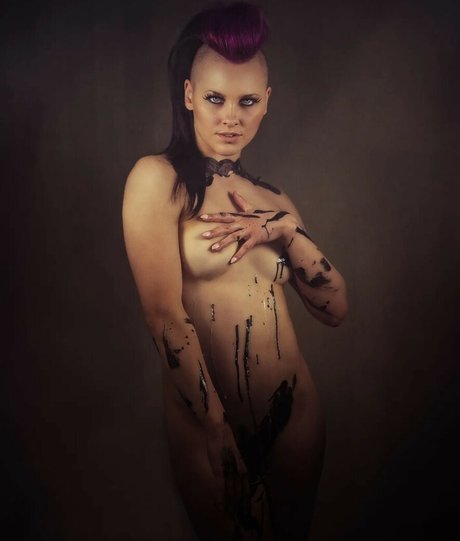 VMissyB exclusive star pics